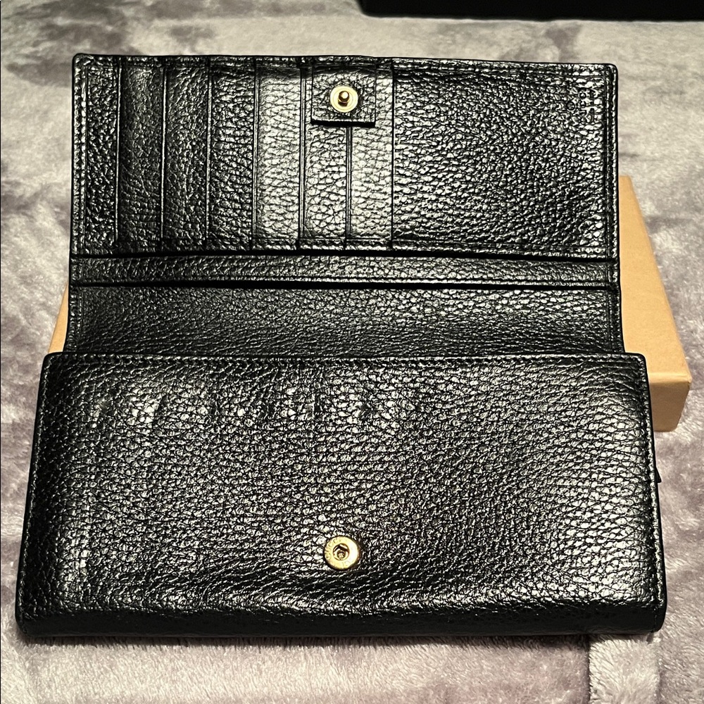 Gucci Black Pebbled Leather Wallet with Gold Stamp - Picture 6 of 12